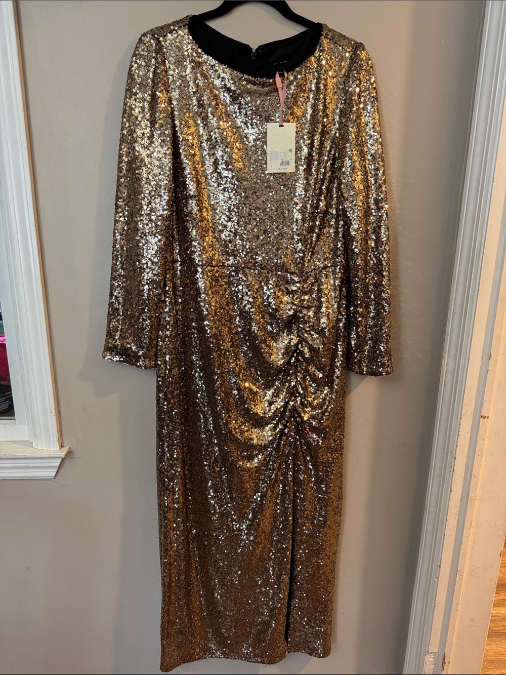 NWT Alex Marie Gold Sequin Ruched Long Sleeve Maxi Dress Size 14